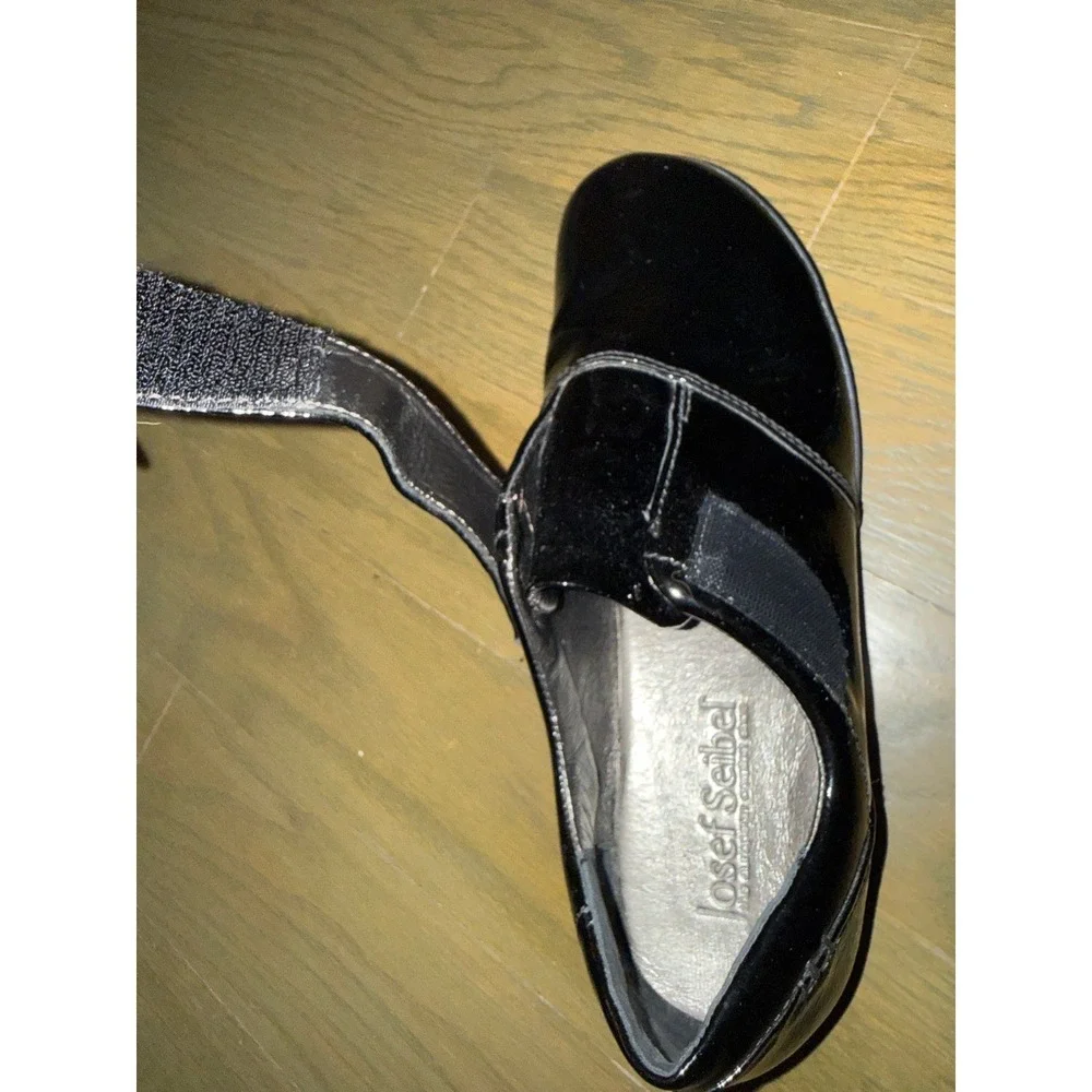 Josef Seibel Womens Black Patent Leather Hook Loop Strap Loafers Shoes Size 38